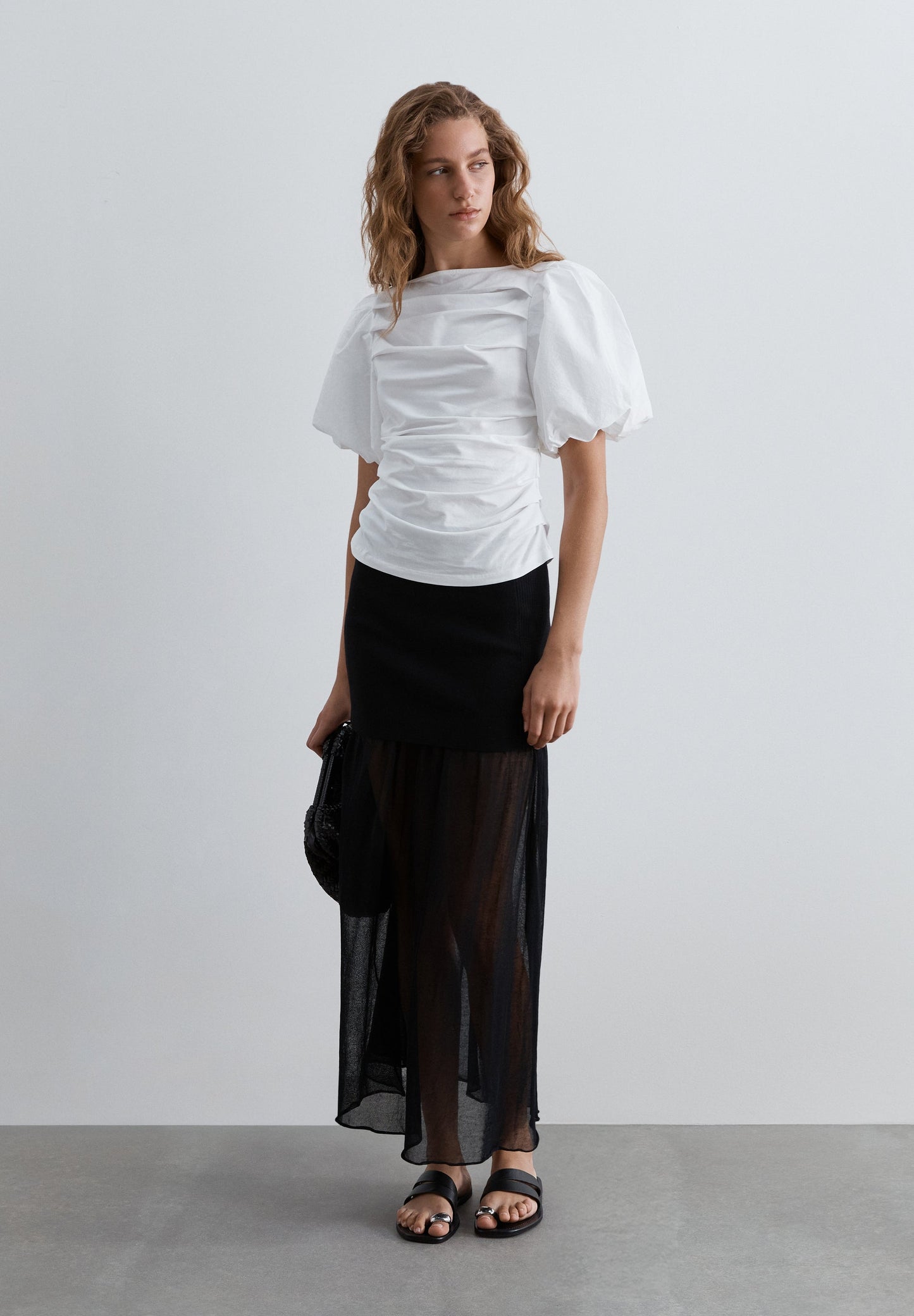 GATHERED TOP WITH PUFF SLEEVES