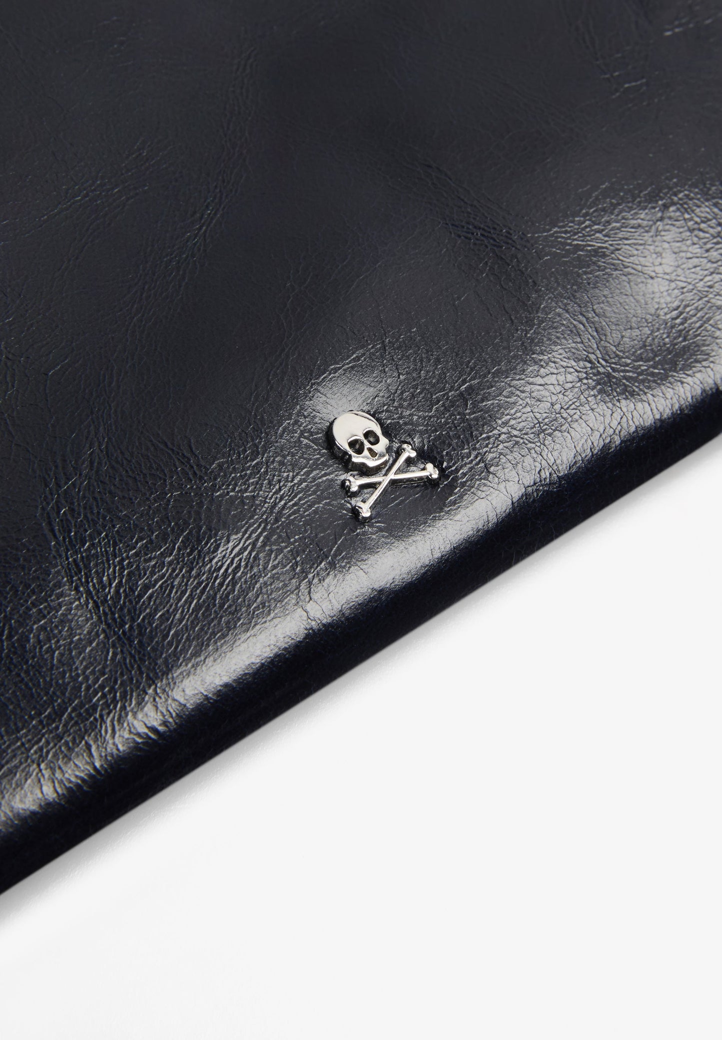 TWO-TONE SKULL CLUTCH