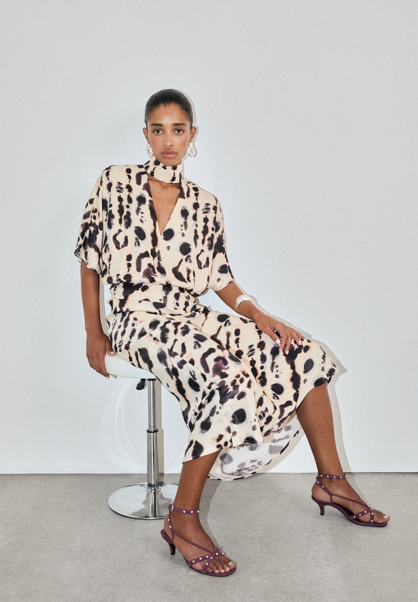 FLOWING SATIN MIDI SKIRT