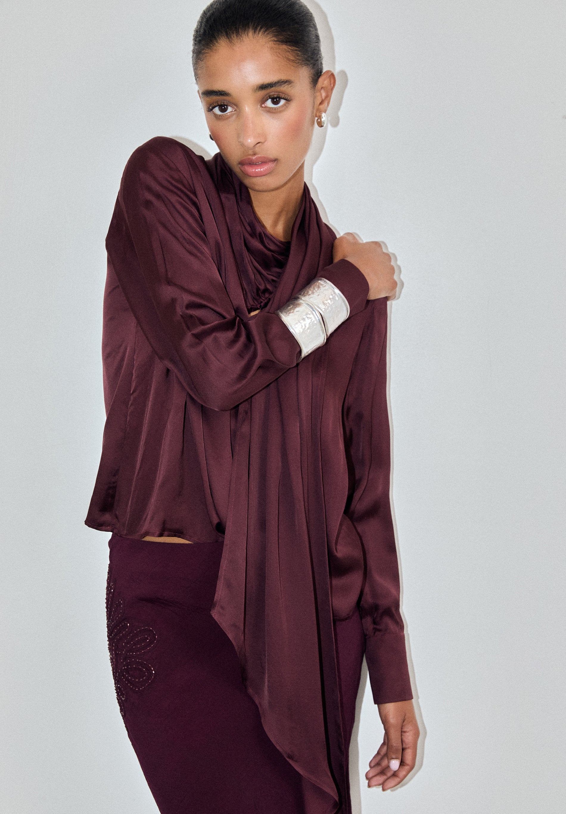 GEDRAPEERDE SATIJNEN BLOUSE