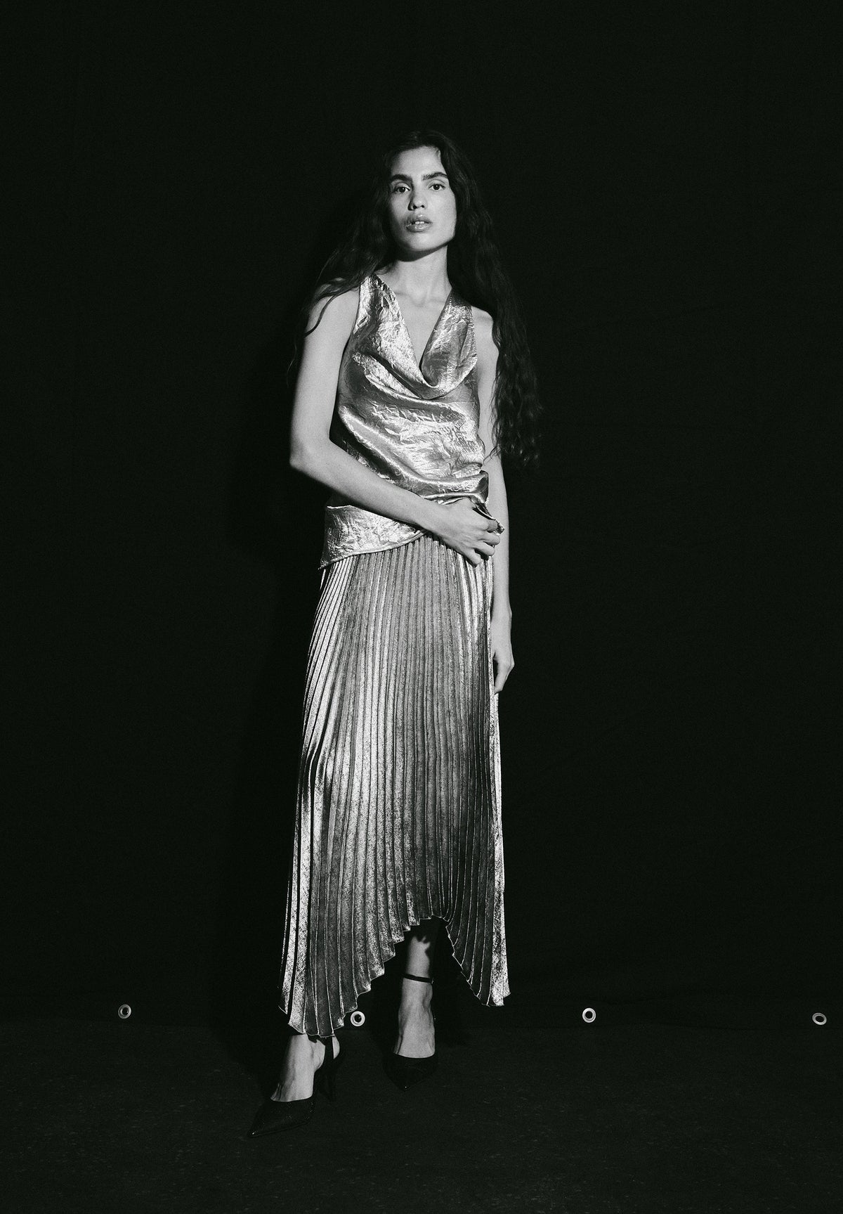 PLEATED METALLIC SKIRT