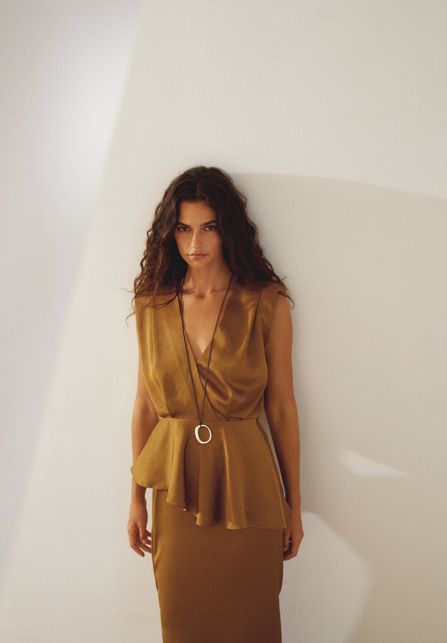 FLOWING TOP WITH RUFFLES