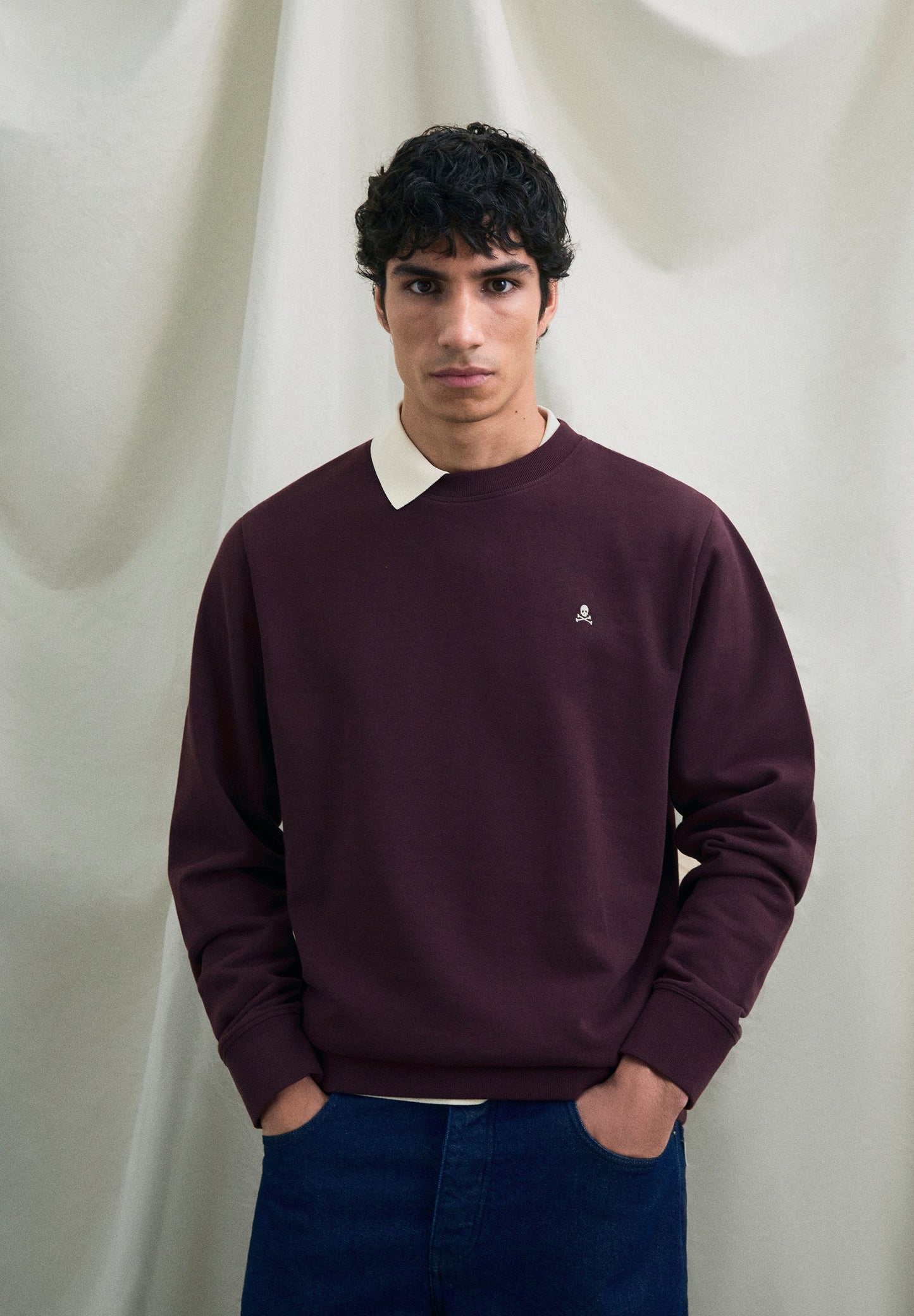 SWEATSHIRT WITH EMBROIDERED SKULL