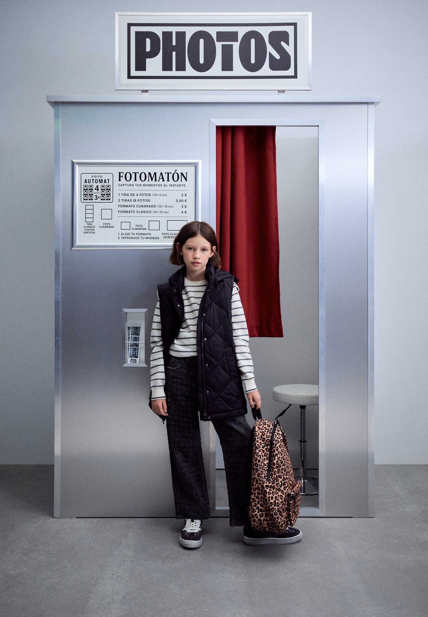 DETACHABLE PADDED COAT