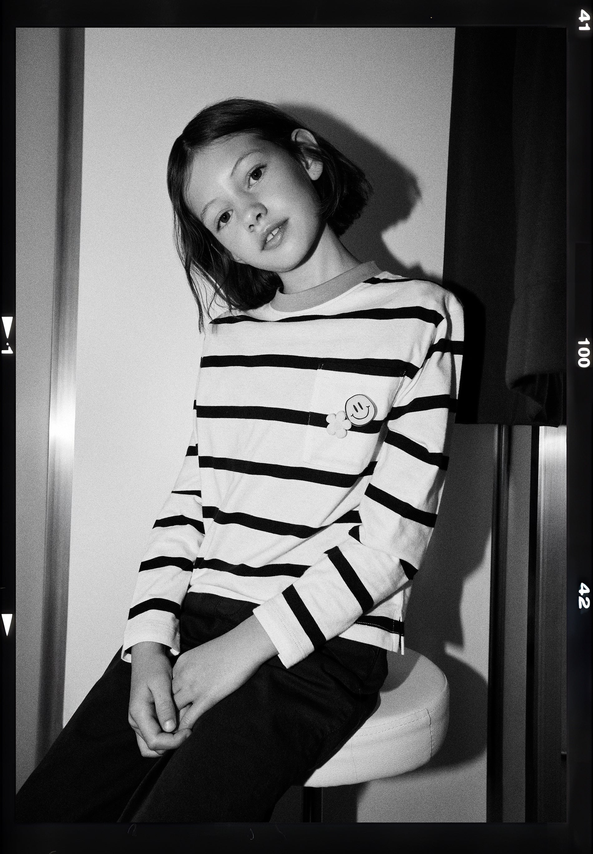 CONTRAST STRIPED T-SHIRT