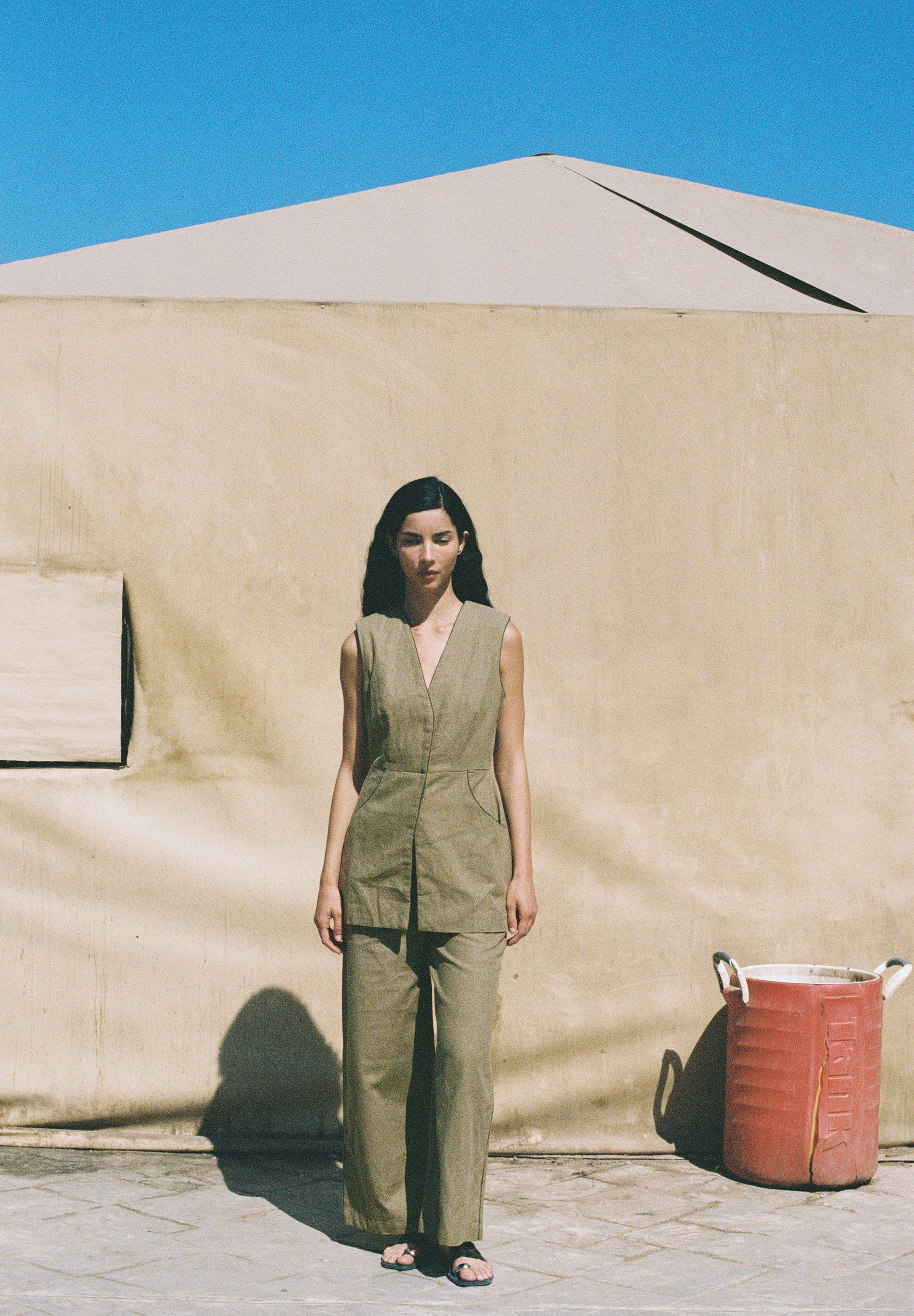 TROUSERS WITH CONTRAST POCKETS