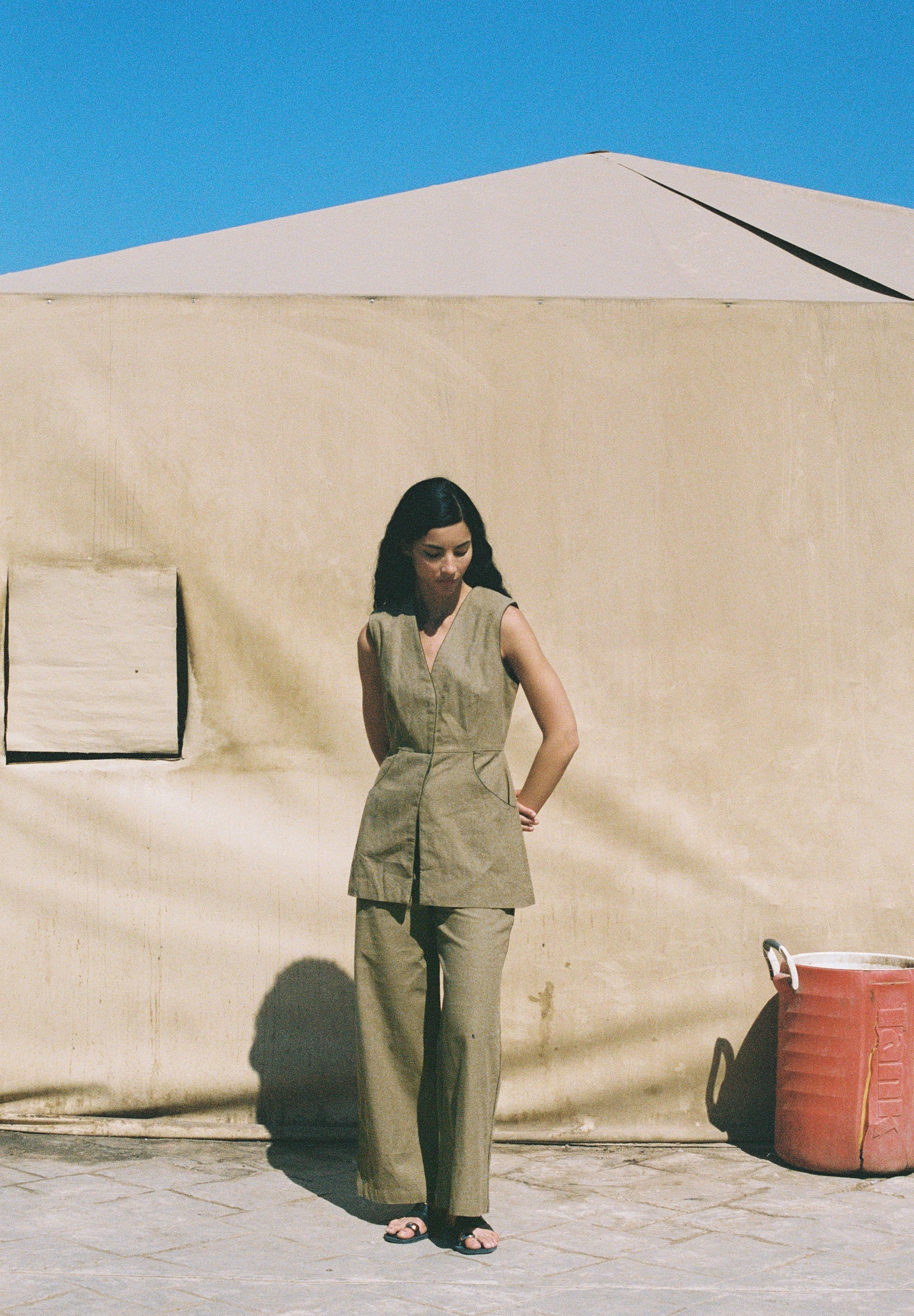 WAISTCOAT WITH CONTRAST SEAMS