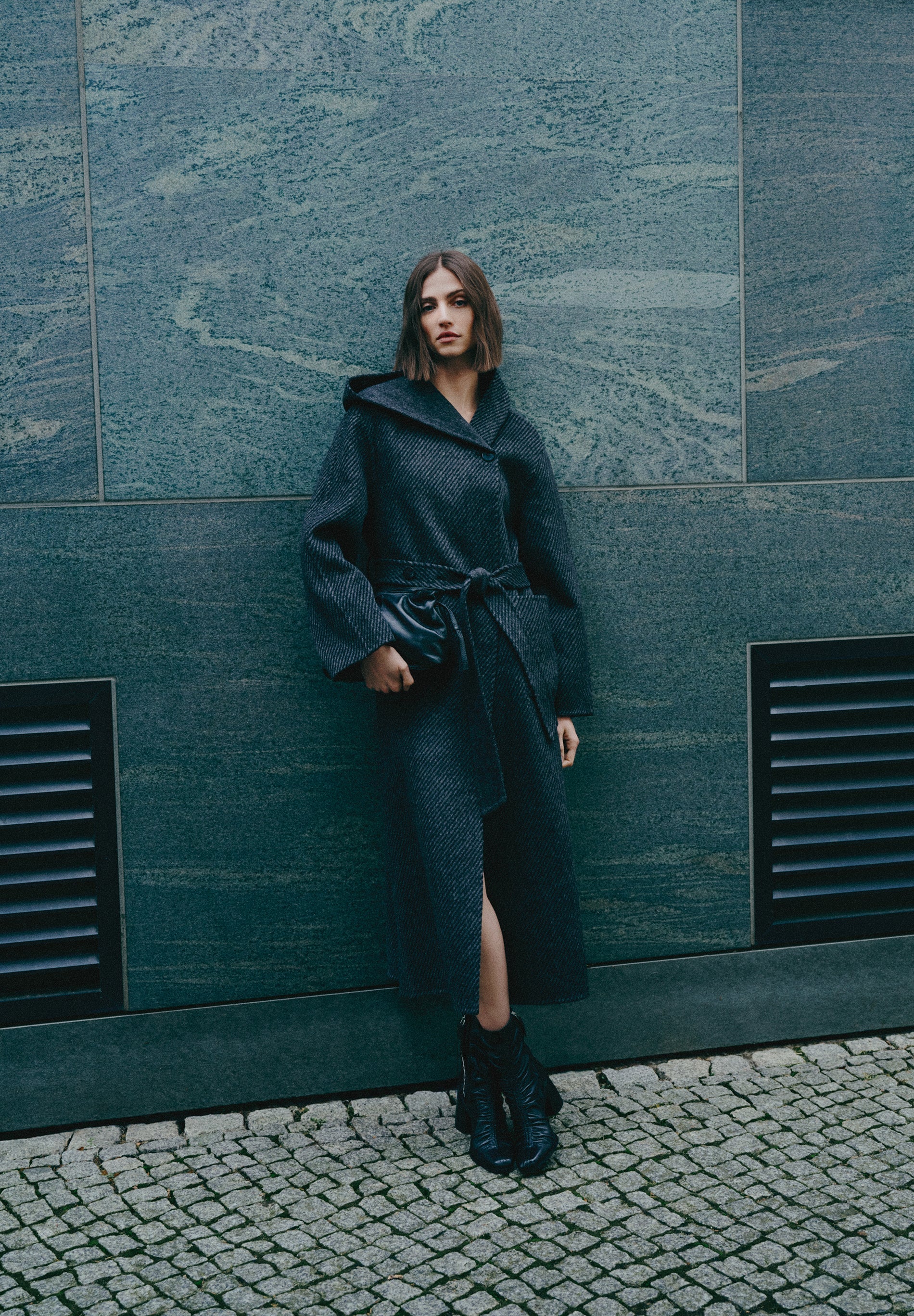 LONG WOOL COAT WITH HOOD