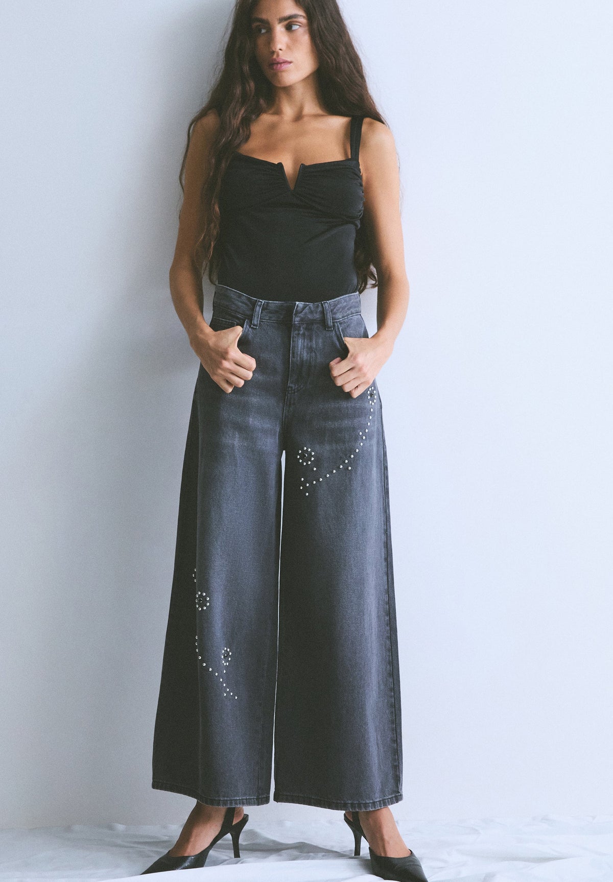 STUDDED CULOTTE JEANS