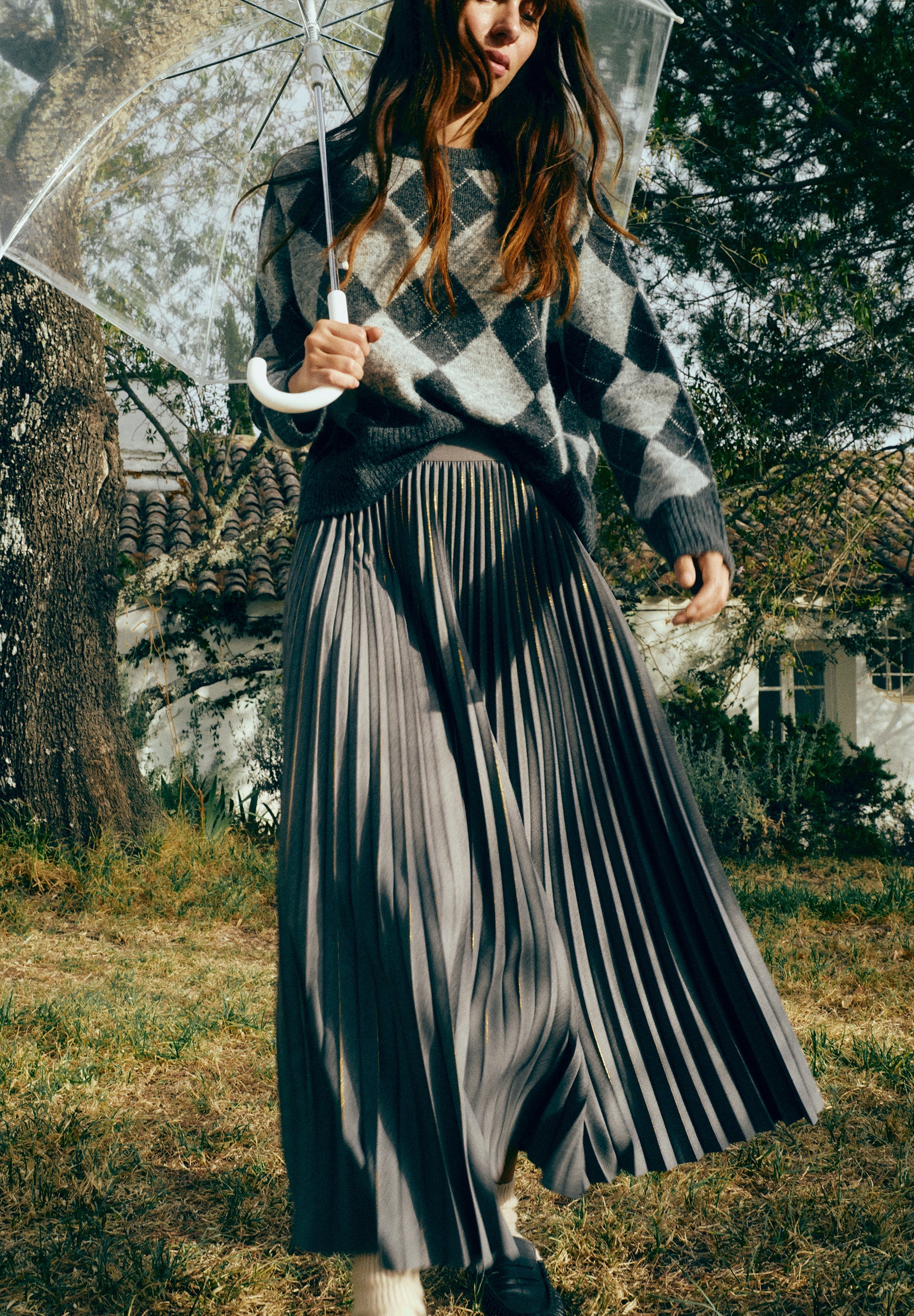 PLEATED SKIRT WITH LUREX DETAILS