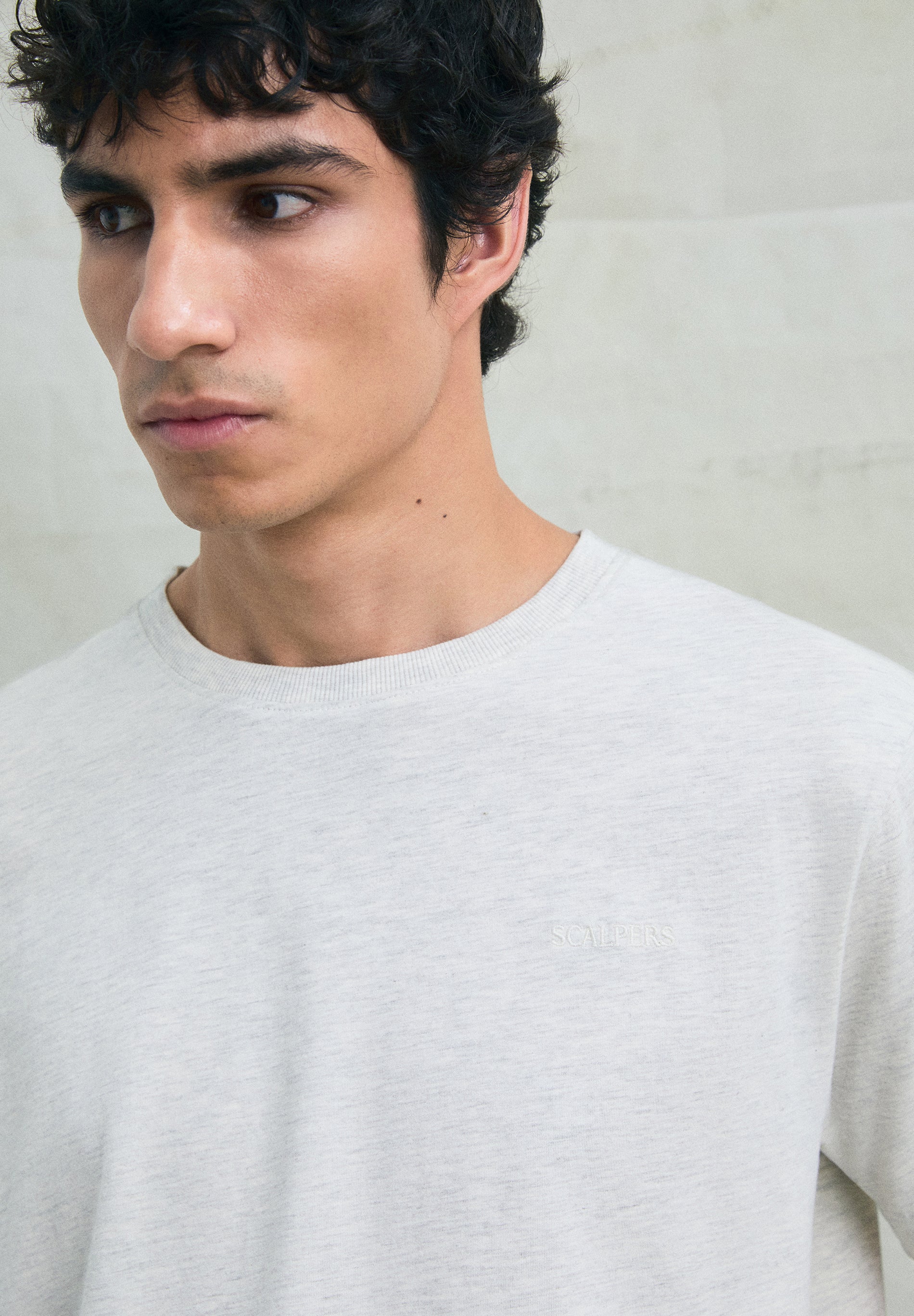 FADED EMBROIDERED T-SHIRT