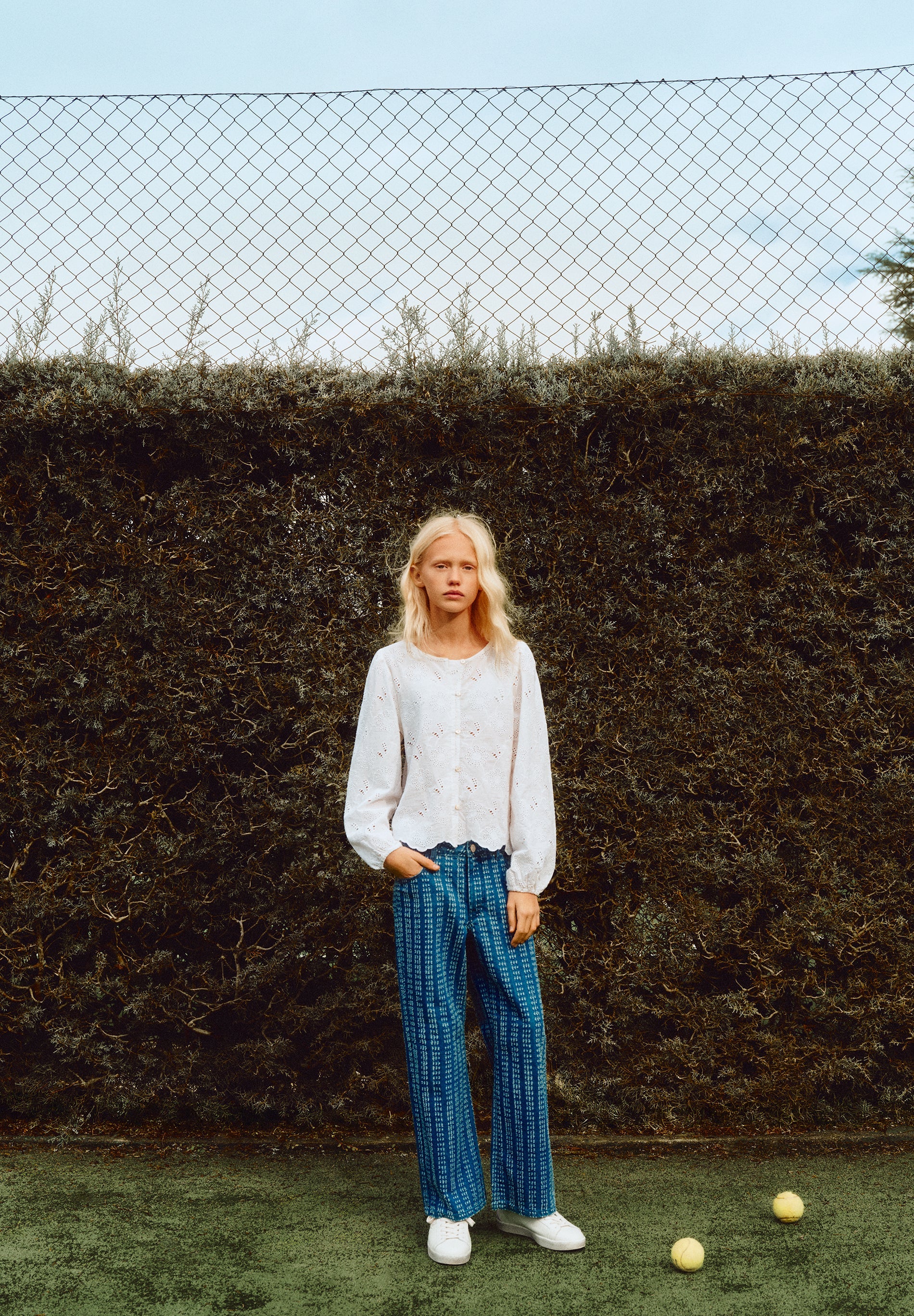 DENIM TROUSERS WITH TOPSTITCHING