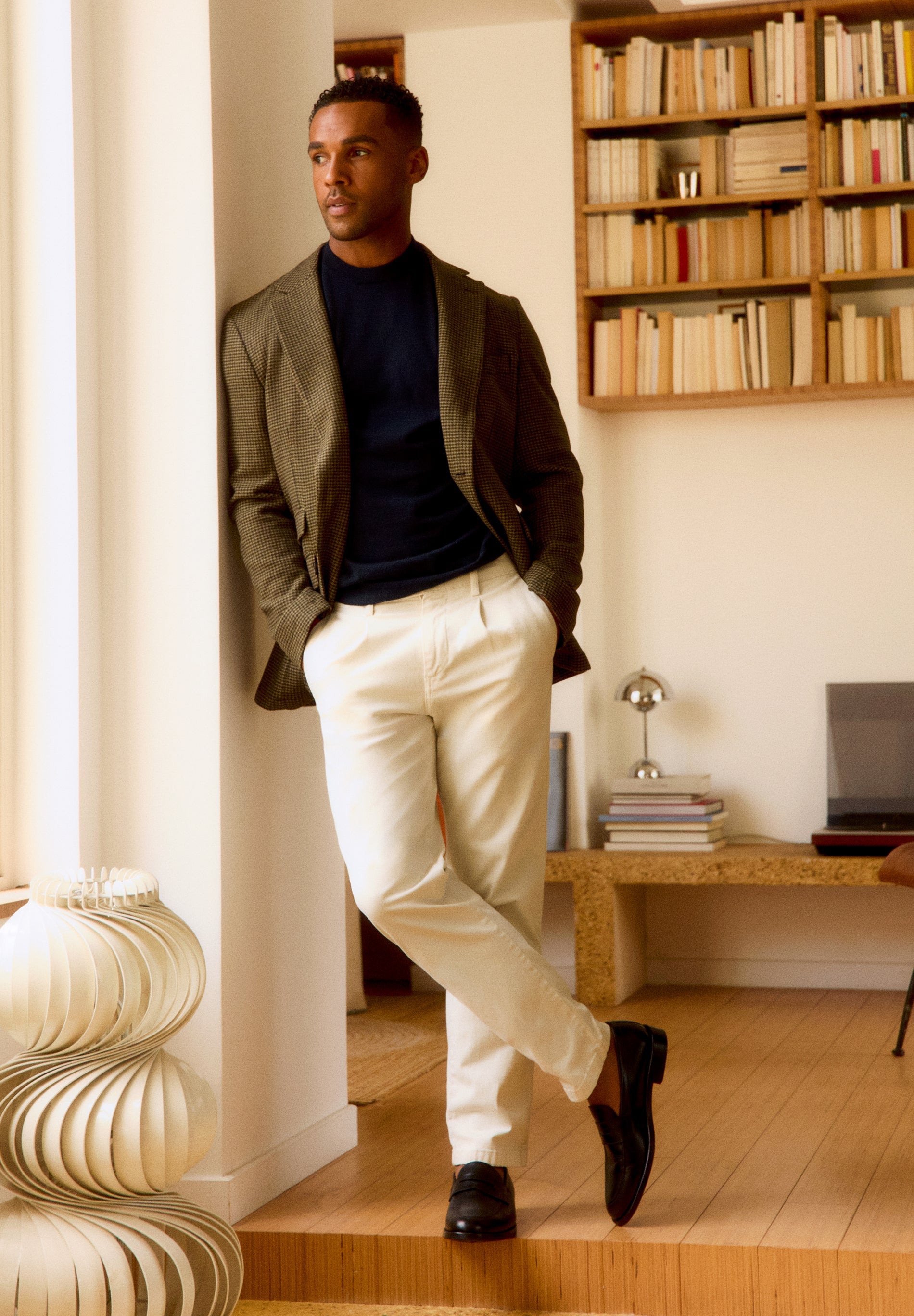 PLAIN-COLOURED WOOL BLAZER