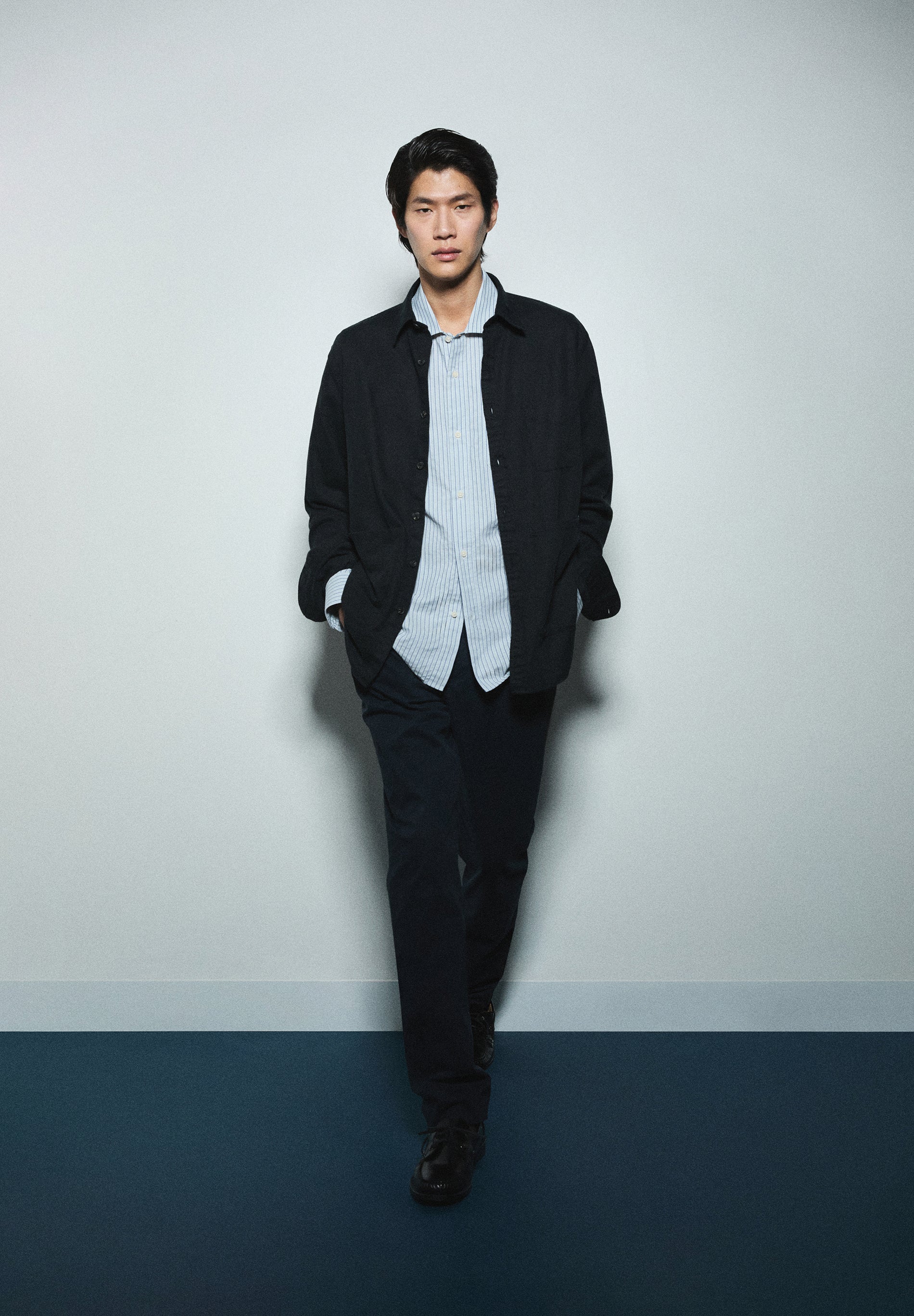 PLAIN OVERSHIRT WITH POCKETS