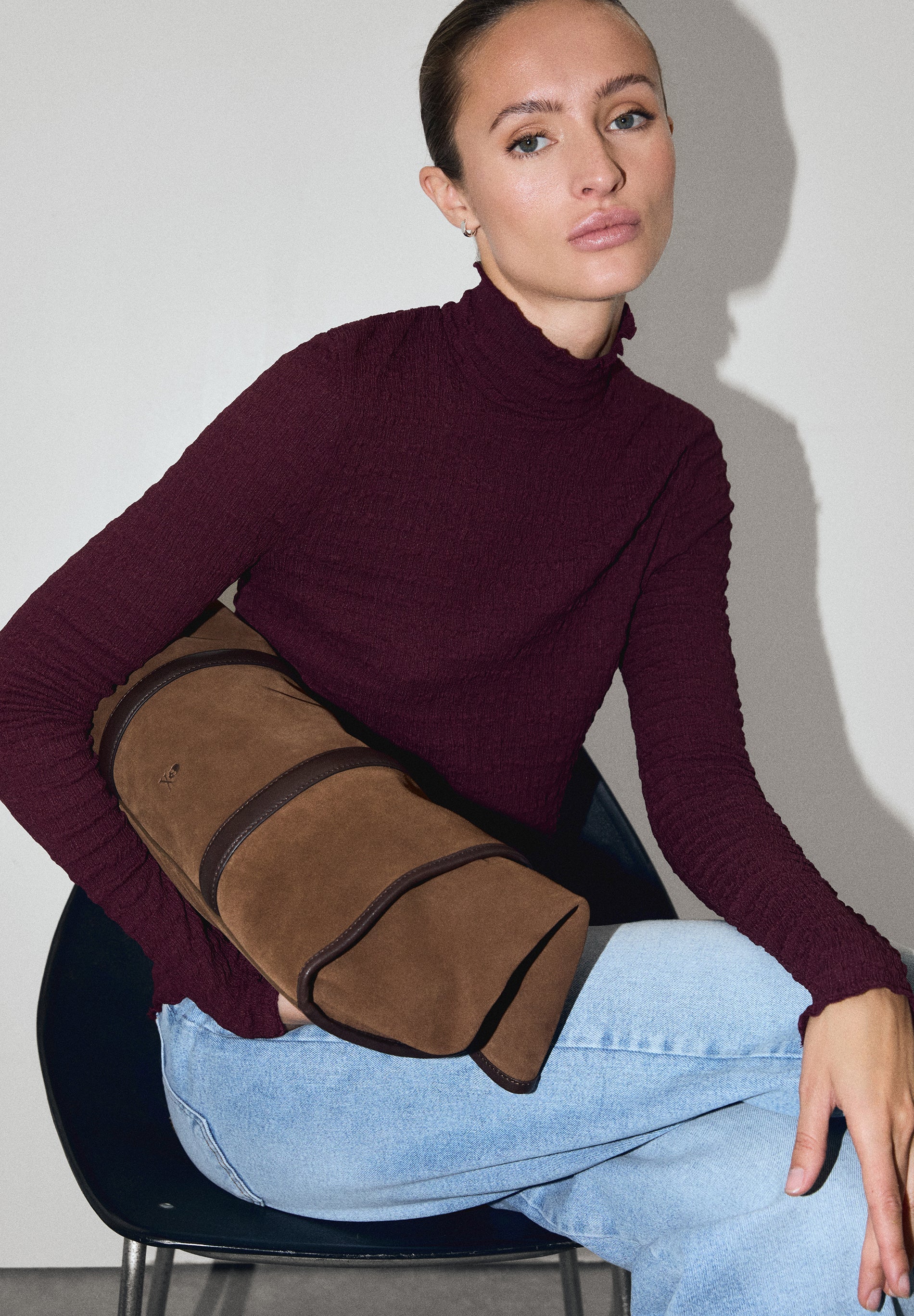 CONTRAST SUEDE TOTE BAG