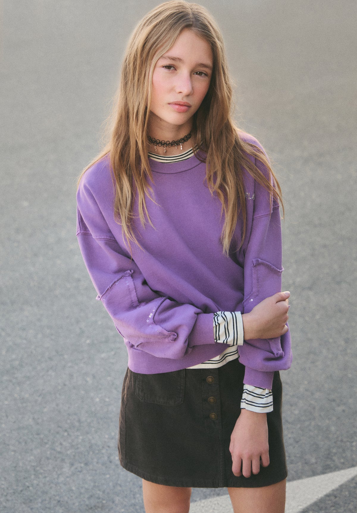 SWEATSHIRT WITH DETAIL ON THE SLEEVE