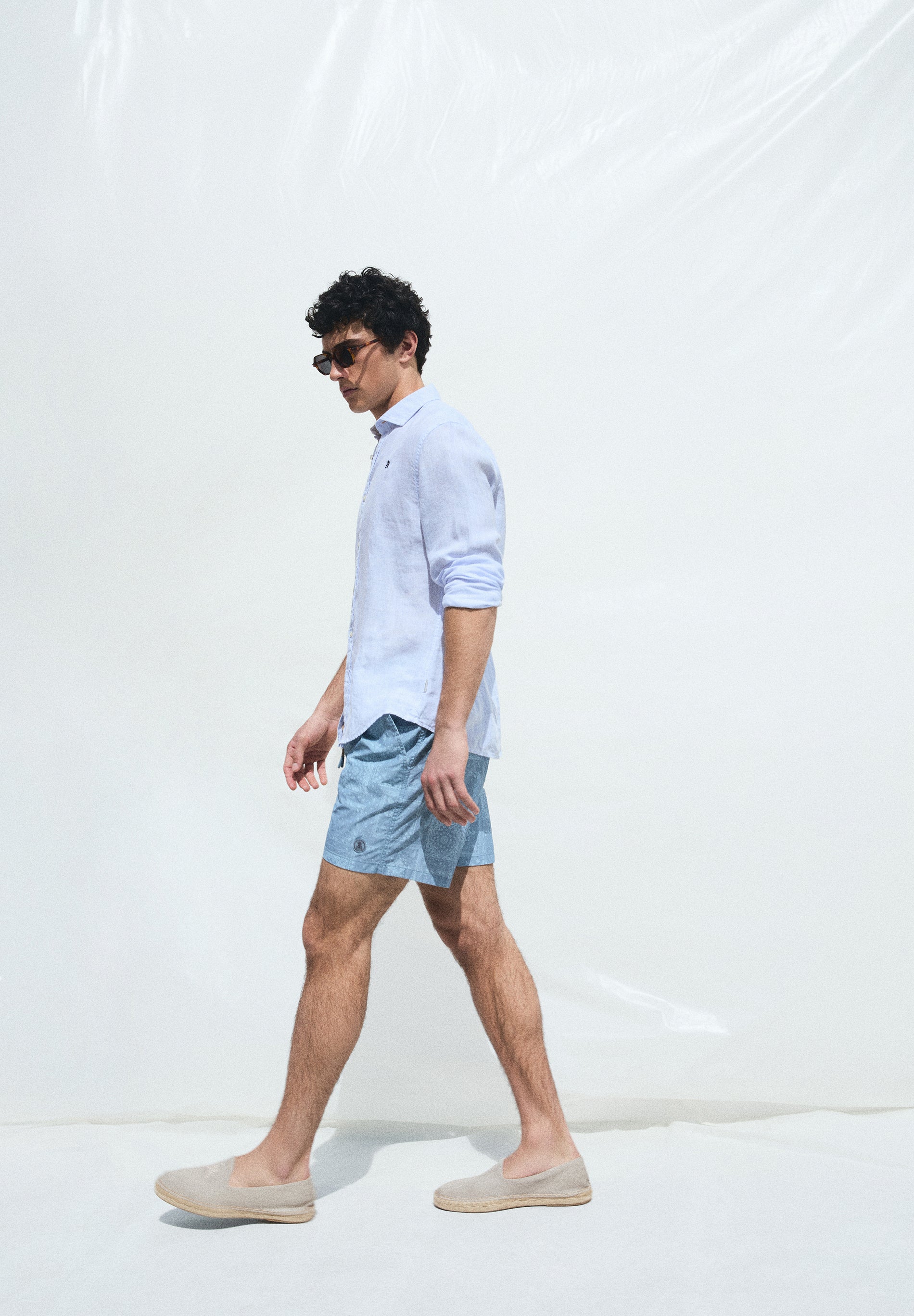 SLIM FIT LINEN SHIRT