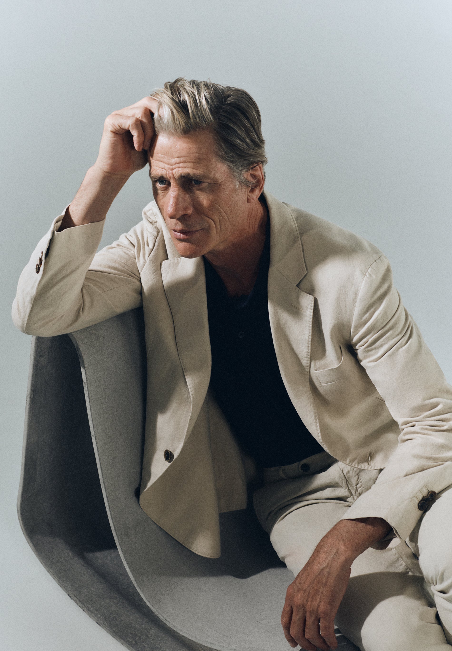 LIGHTWEIGHT LINEN BLAZER