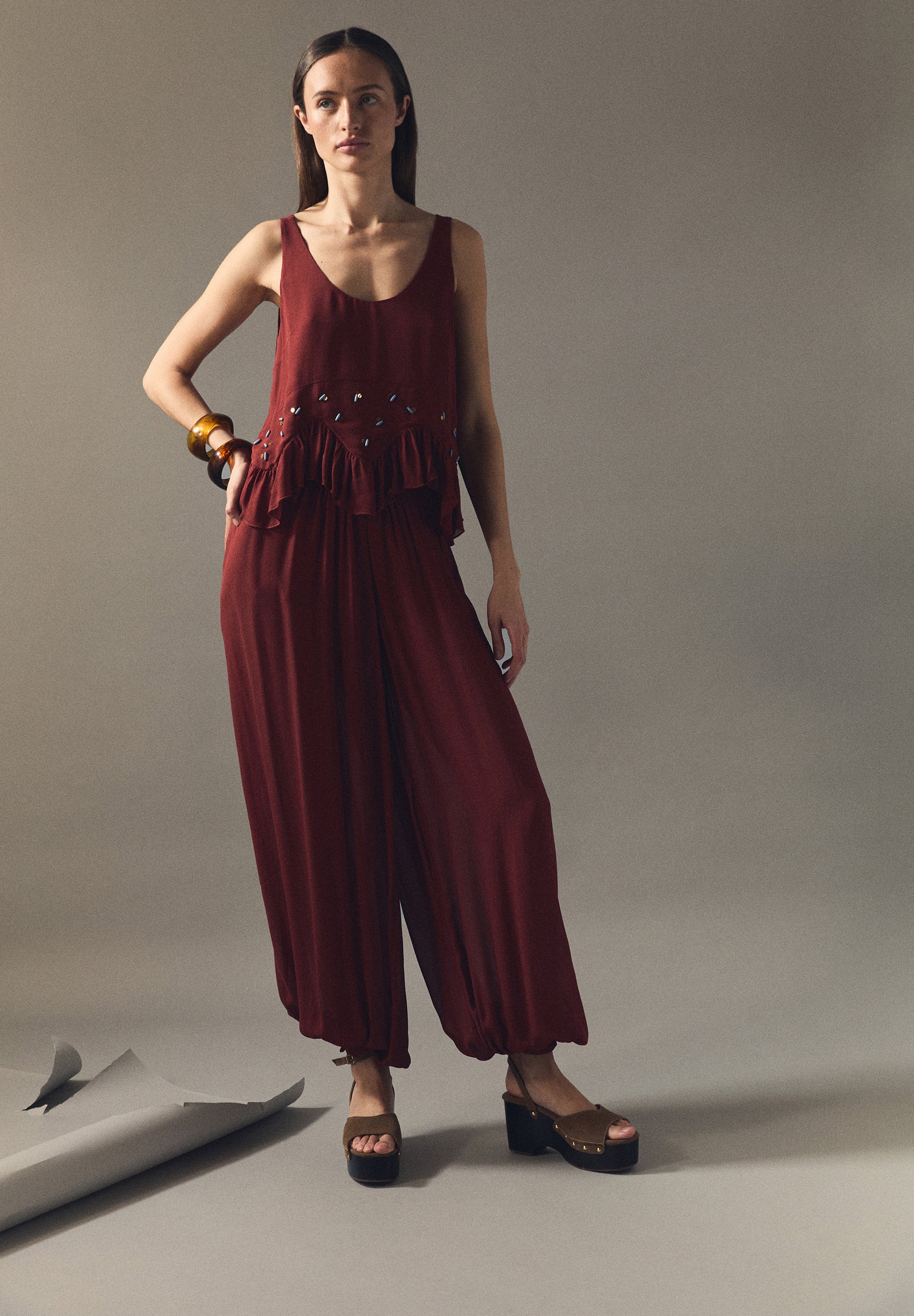 BALLOON TROUSERS WITH APPLIQUÉS