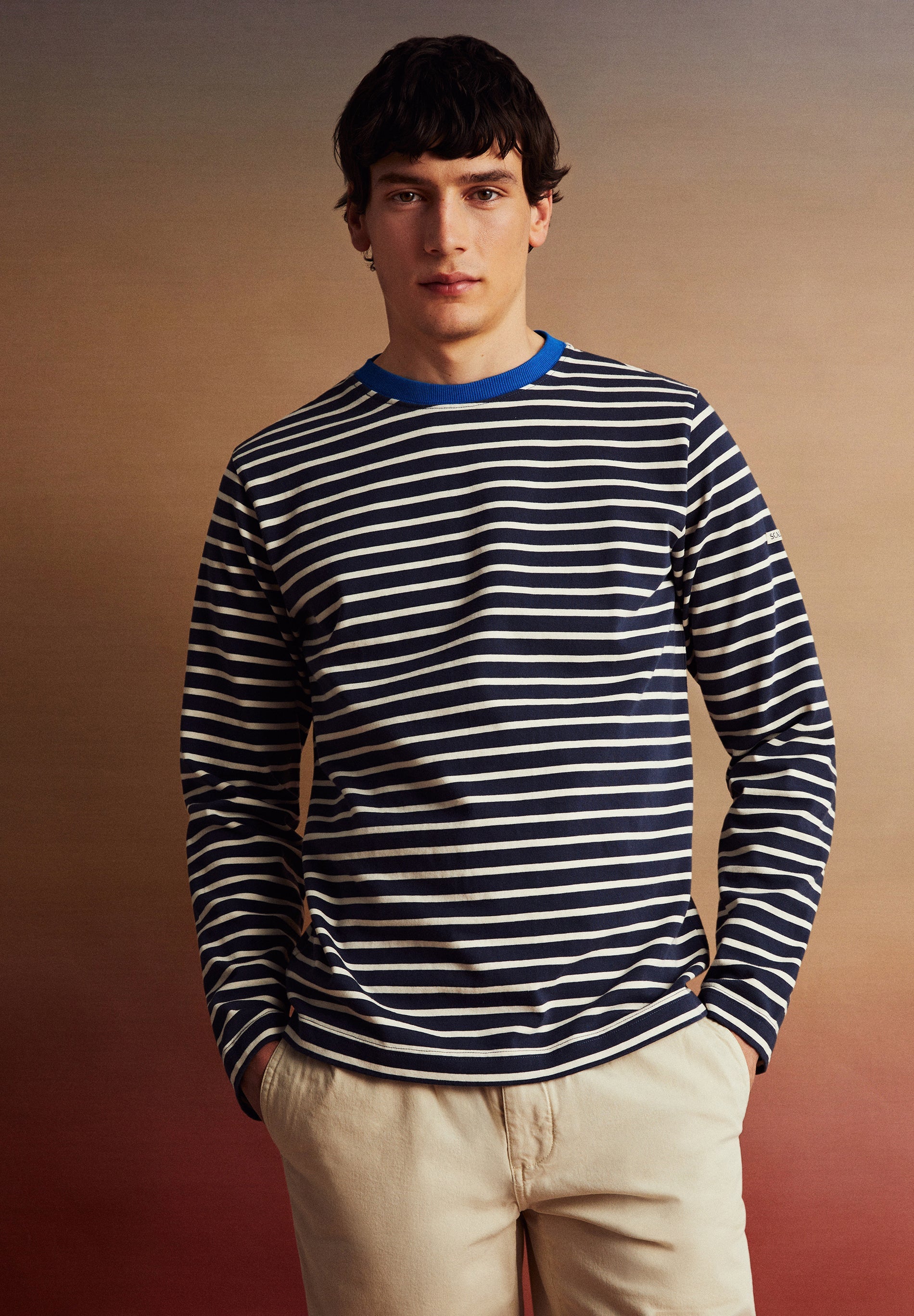 STRIPED T-SHIRT WITH CONTRAST COLLAR