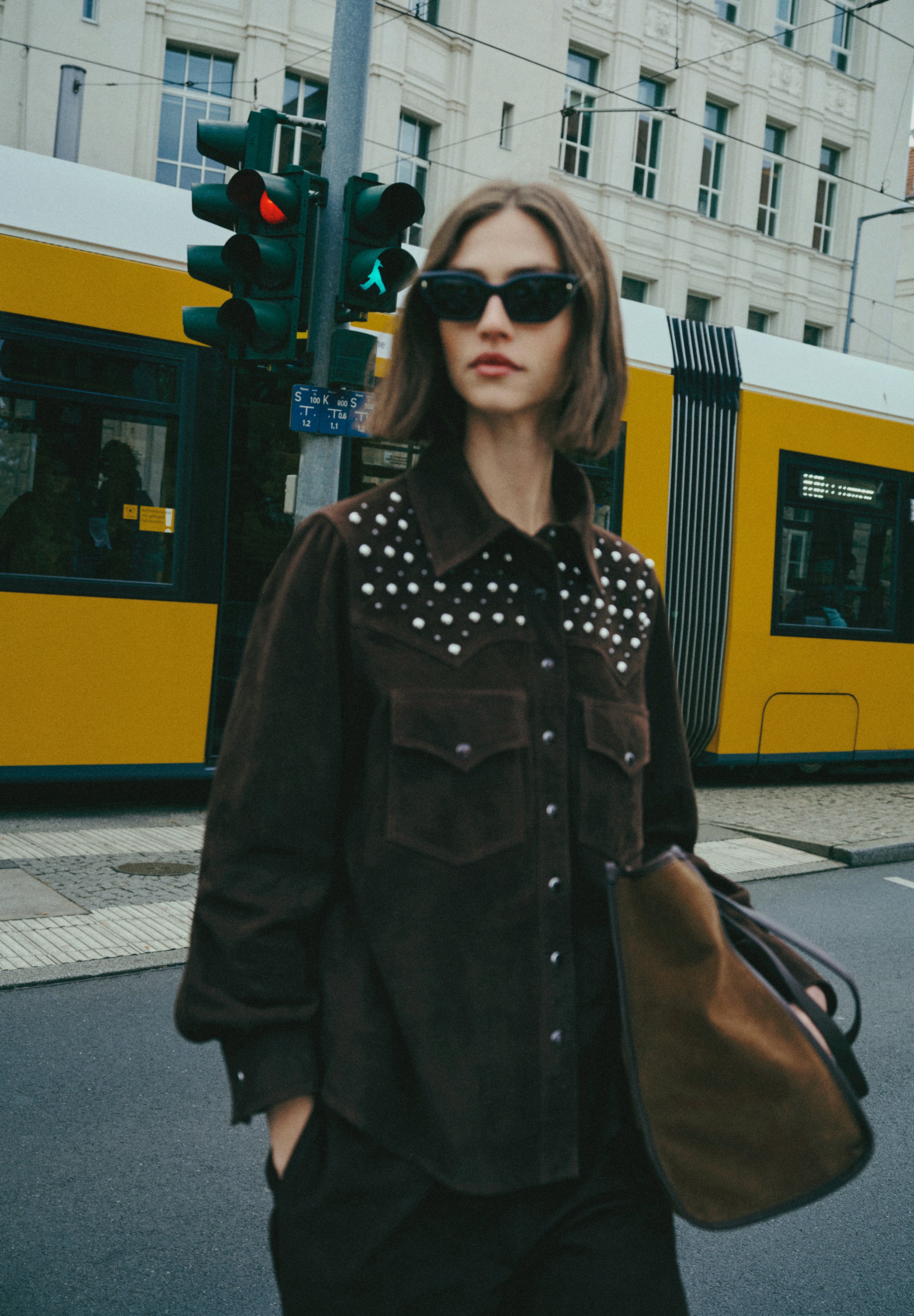 des_021125_berlin_campaign_m_12